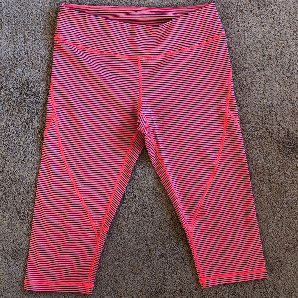 Zella bright pink crop leggings